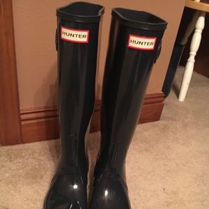 Hunter navy rain boots, never worn